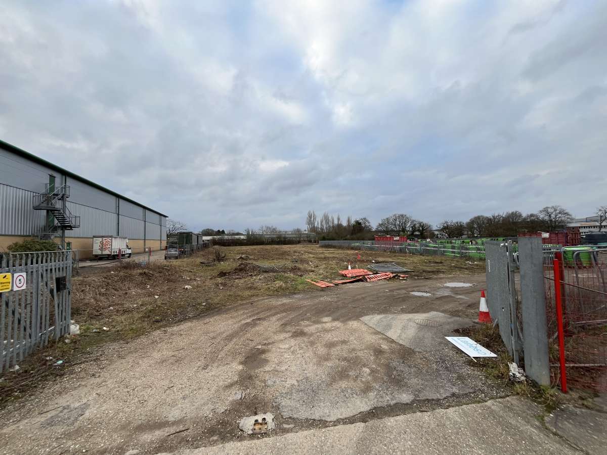 Industrial Unit in Burgess Hill - photo 2