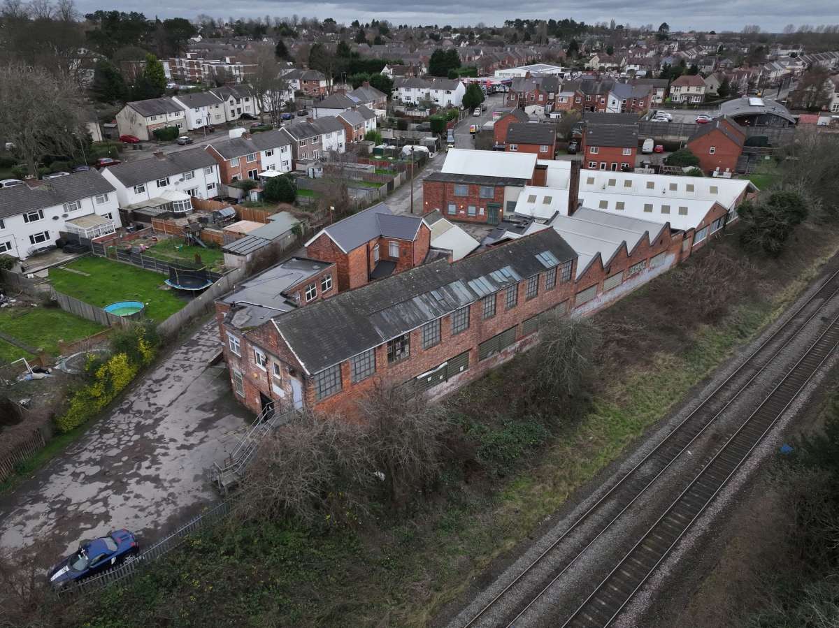 Industrial Unit in Hinckley - photo 2