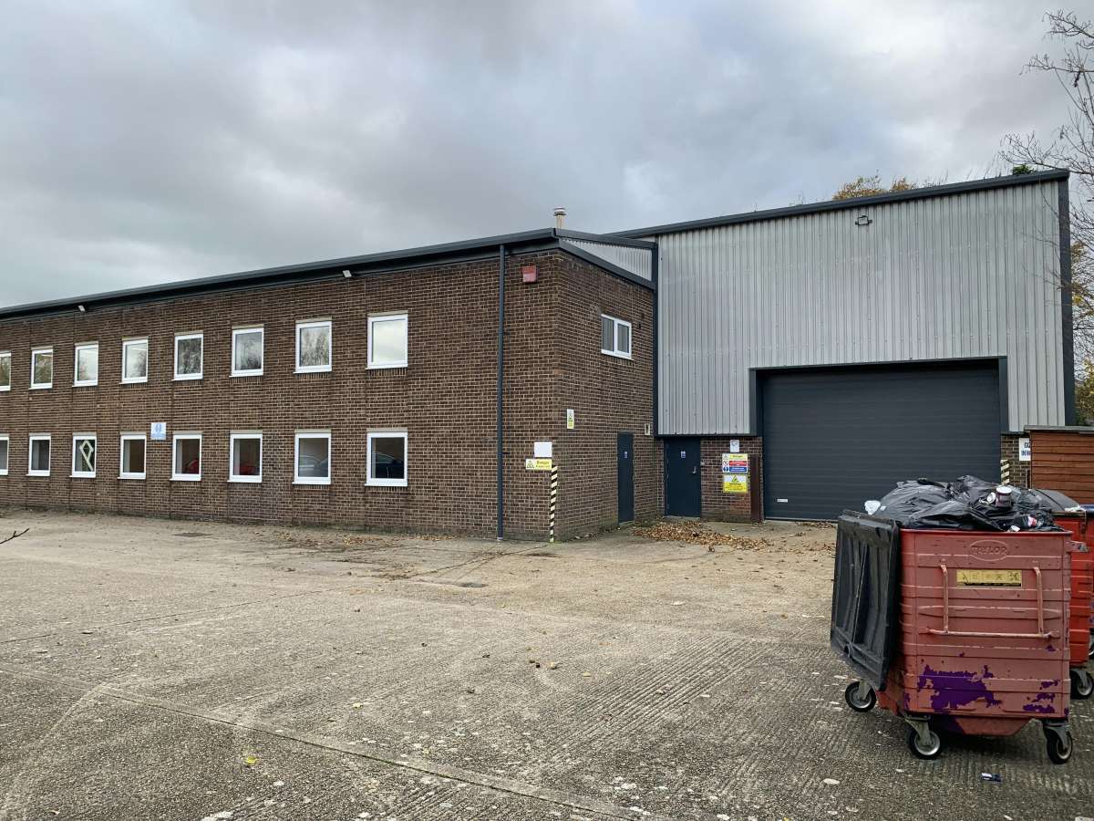 Industrial Unit in Gosport - photo 3