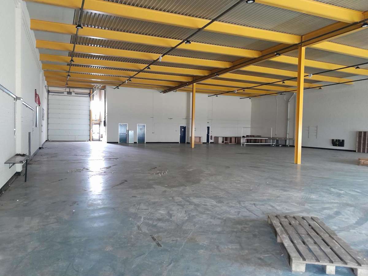 Industrial Unit in Peterborough - photo 3