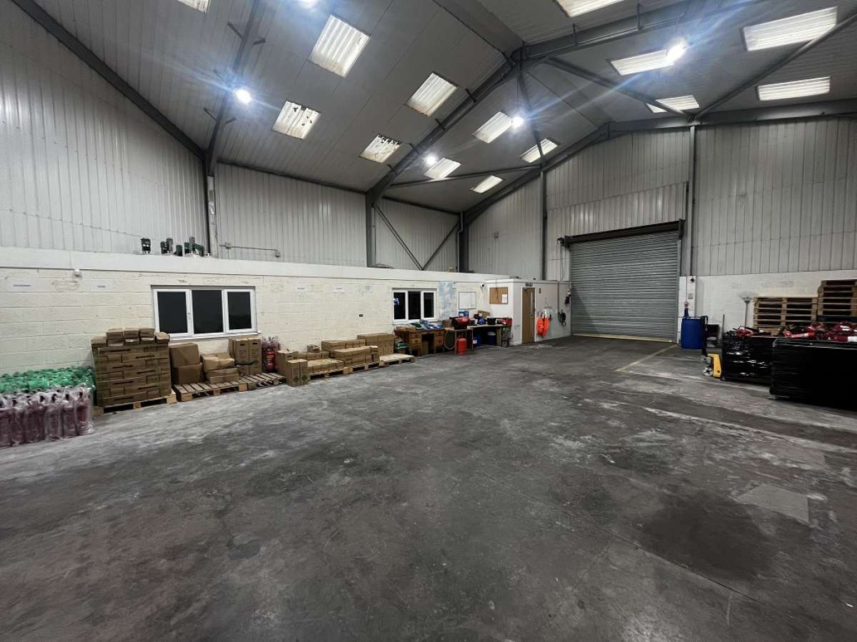 Industrial Unit in Tipton - photo 2