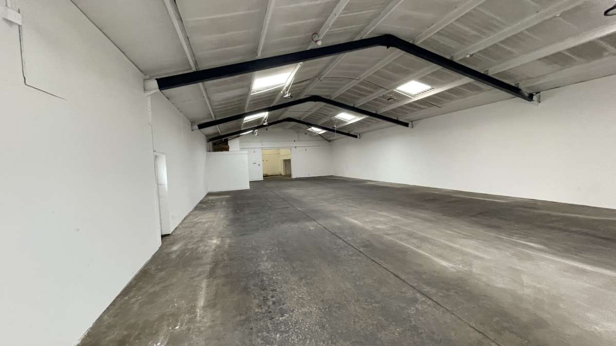 Industrial Unit in Carterton - photo 4