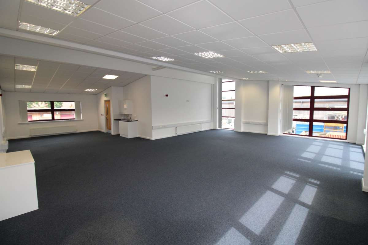 Industrial Unit in Hinckley - photo 3