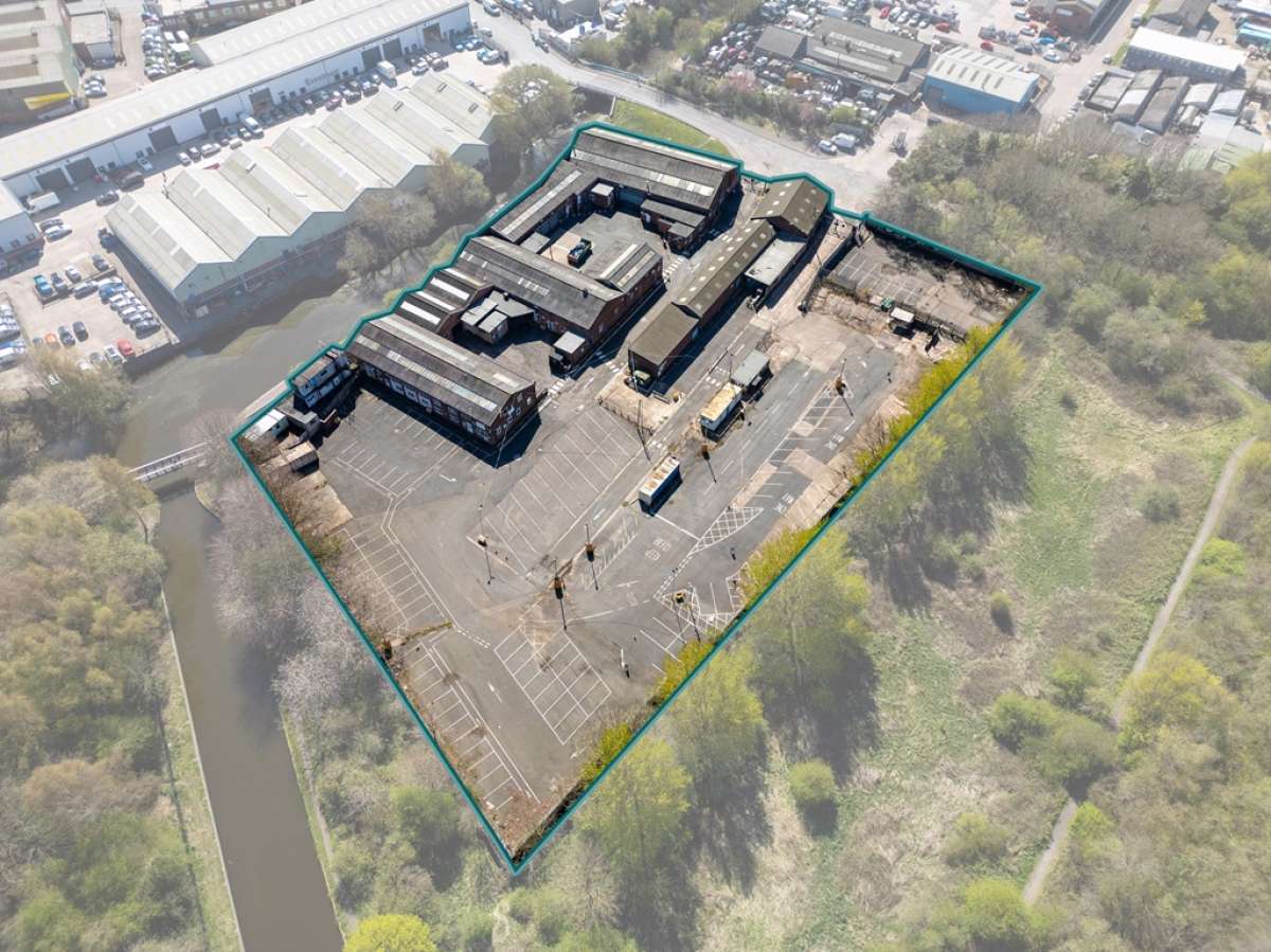 Industrial in Brierley Hill