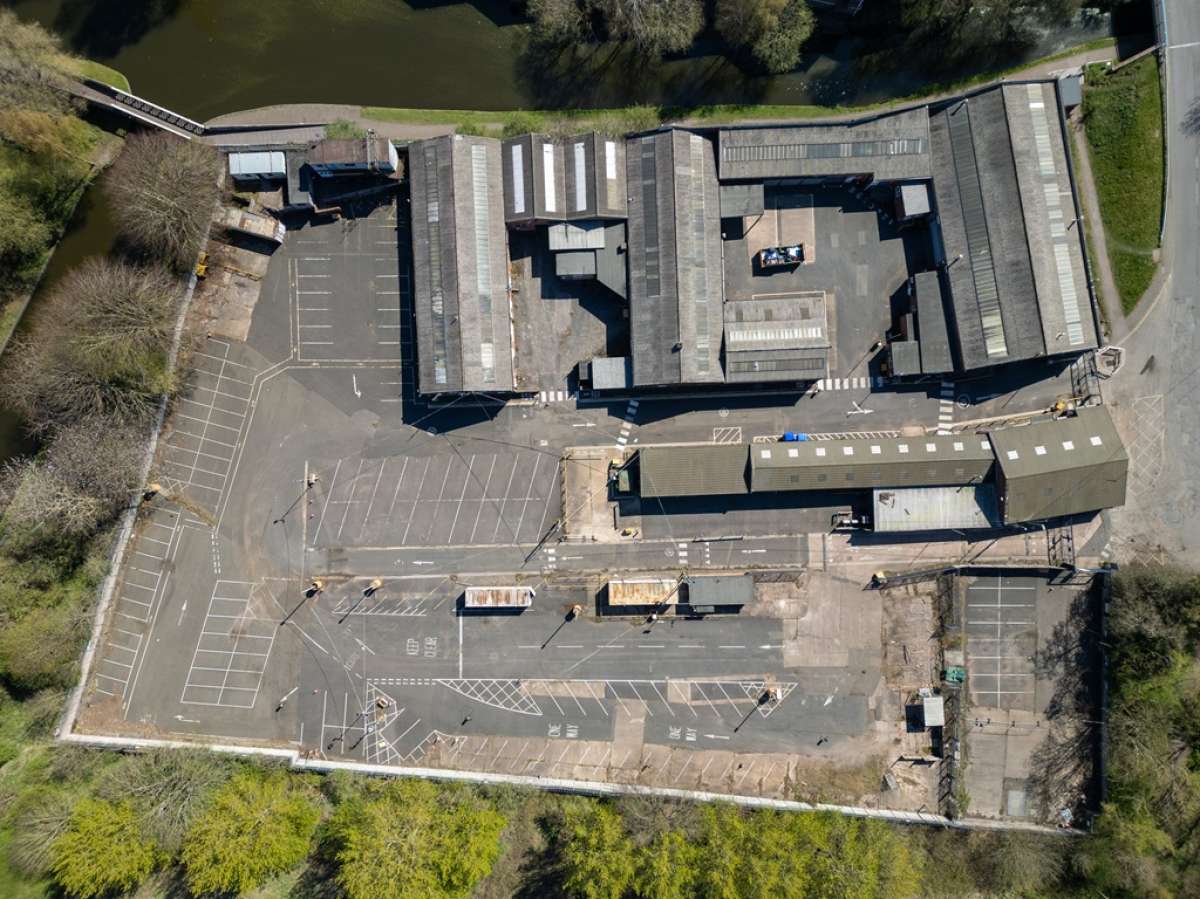 Industrial Unit in Brierley Hill - photo 3