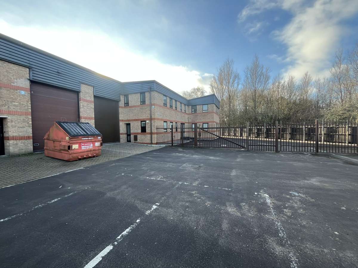 Industrial Unit in Poole - photo 3