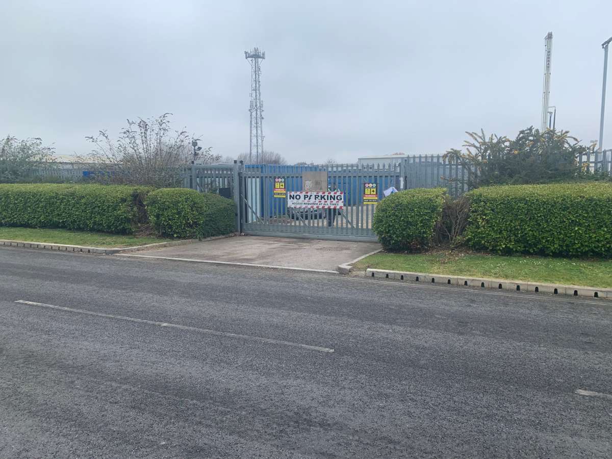 Industrial Unit in Portsmouth - photo 3