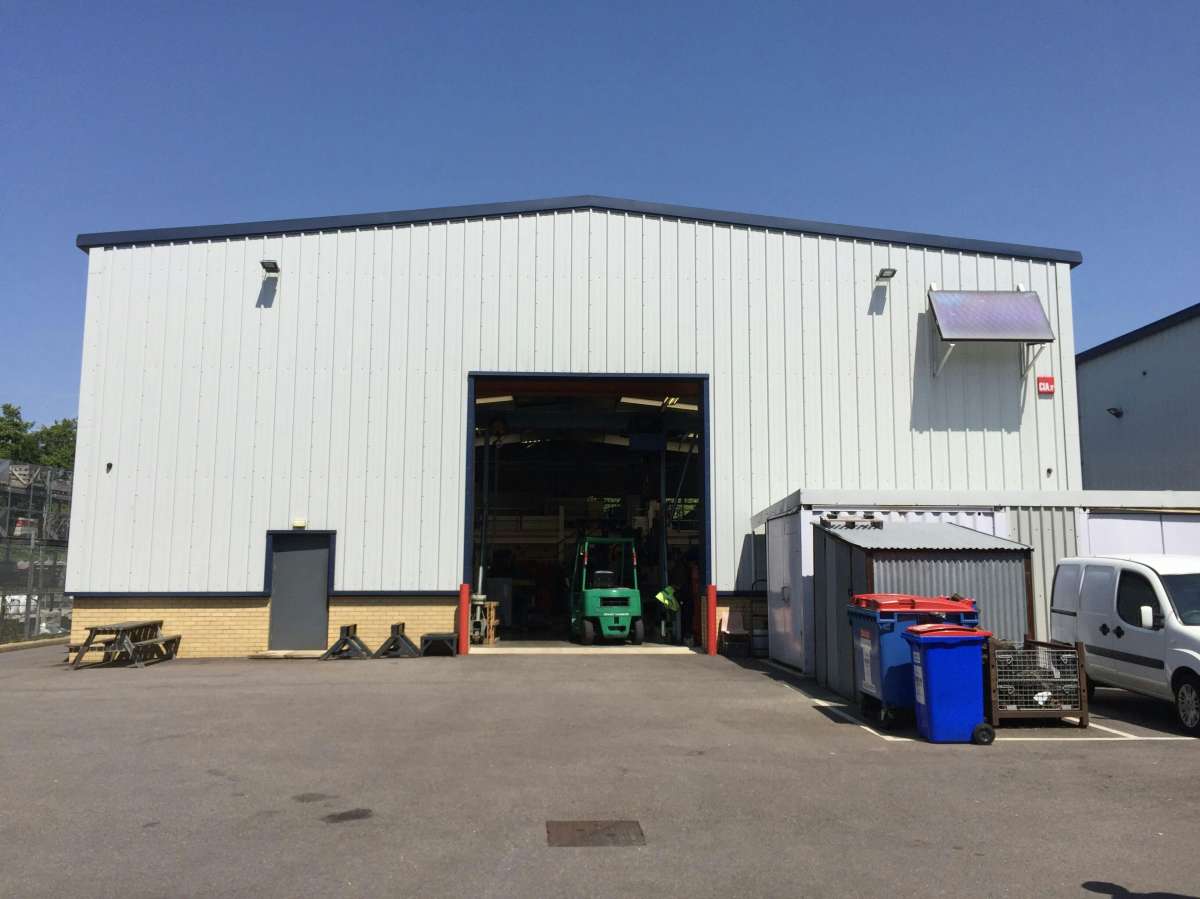 Industrial Unit in Havant - photo 2