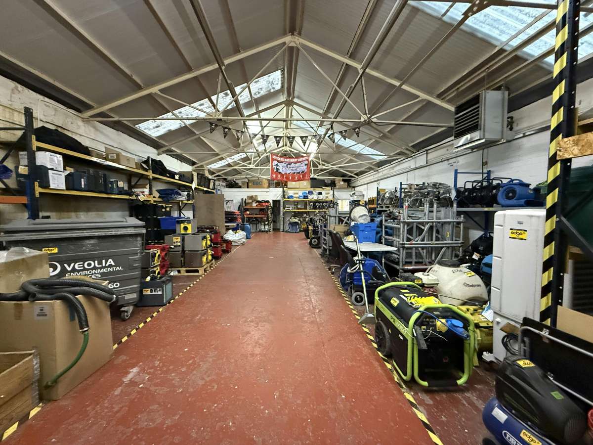 Industrial Unit in Southsea - photo 4