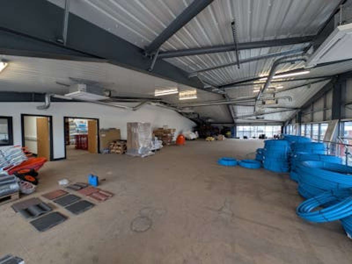 Industrial Unit in Andover - photo 2
