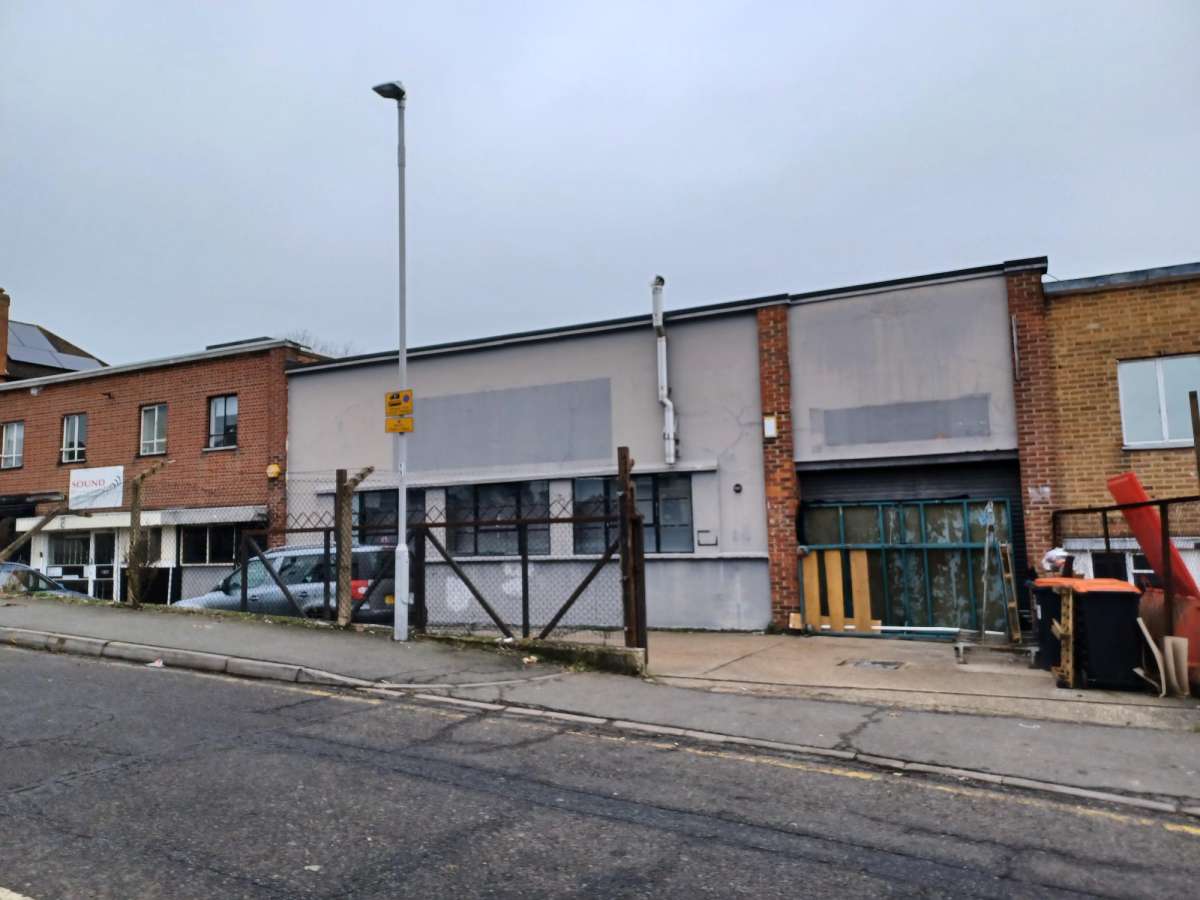 Industrial Unit in Chessington - photo 3