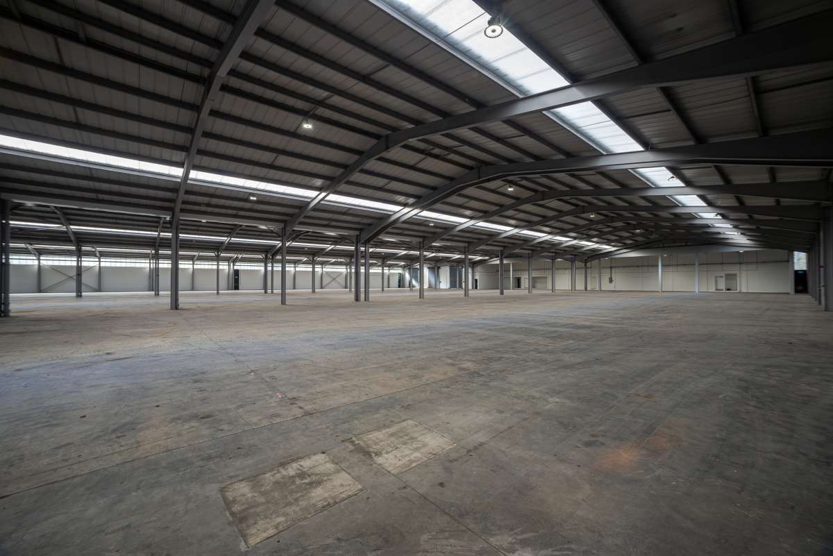 Industrial Unit in Croydon - photo 3
