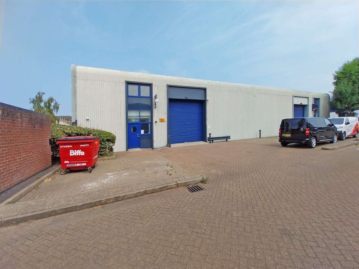 Industrial Unit in Mitcham - photo 2