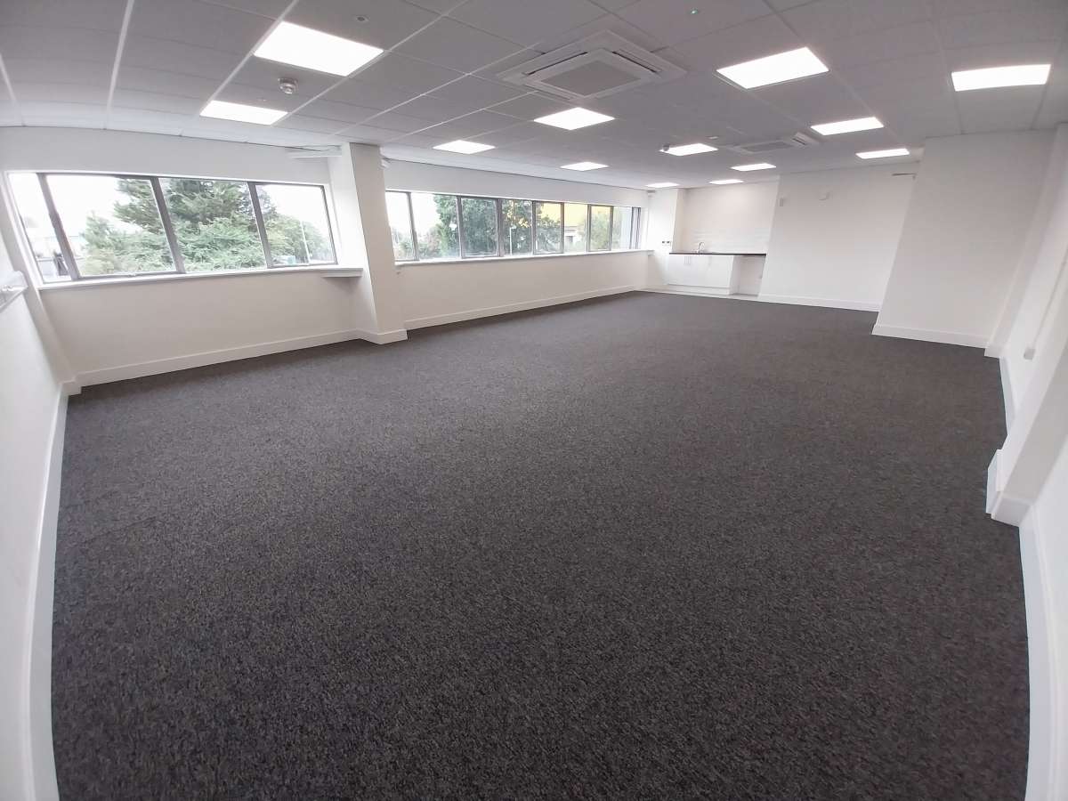 Industrial Unit in Croydon - photo 4