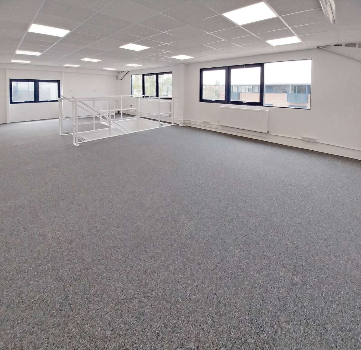 Industrial Unit in Mitcham - photo 3