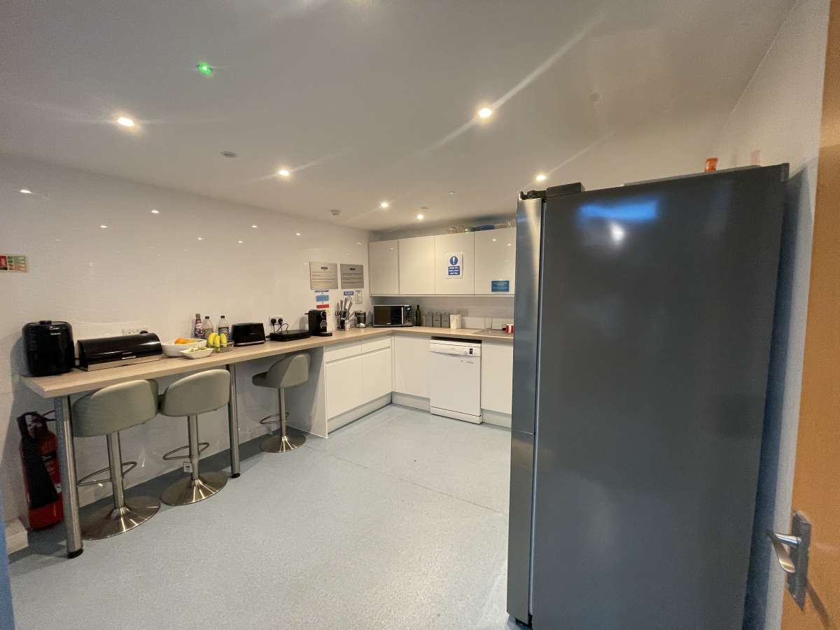 Industrial Unit in Portslade - photo 3