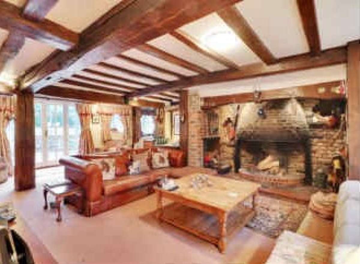 Industrial Unit in Crawley - photo 3