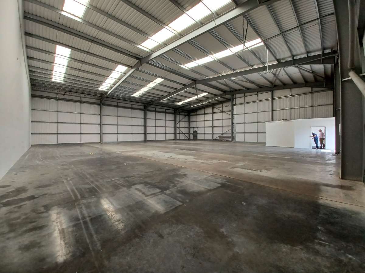 Industrial Unit in London - photo 4