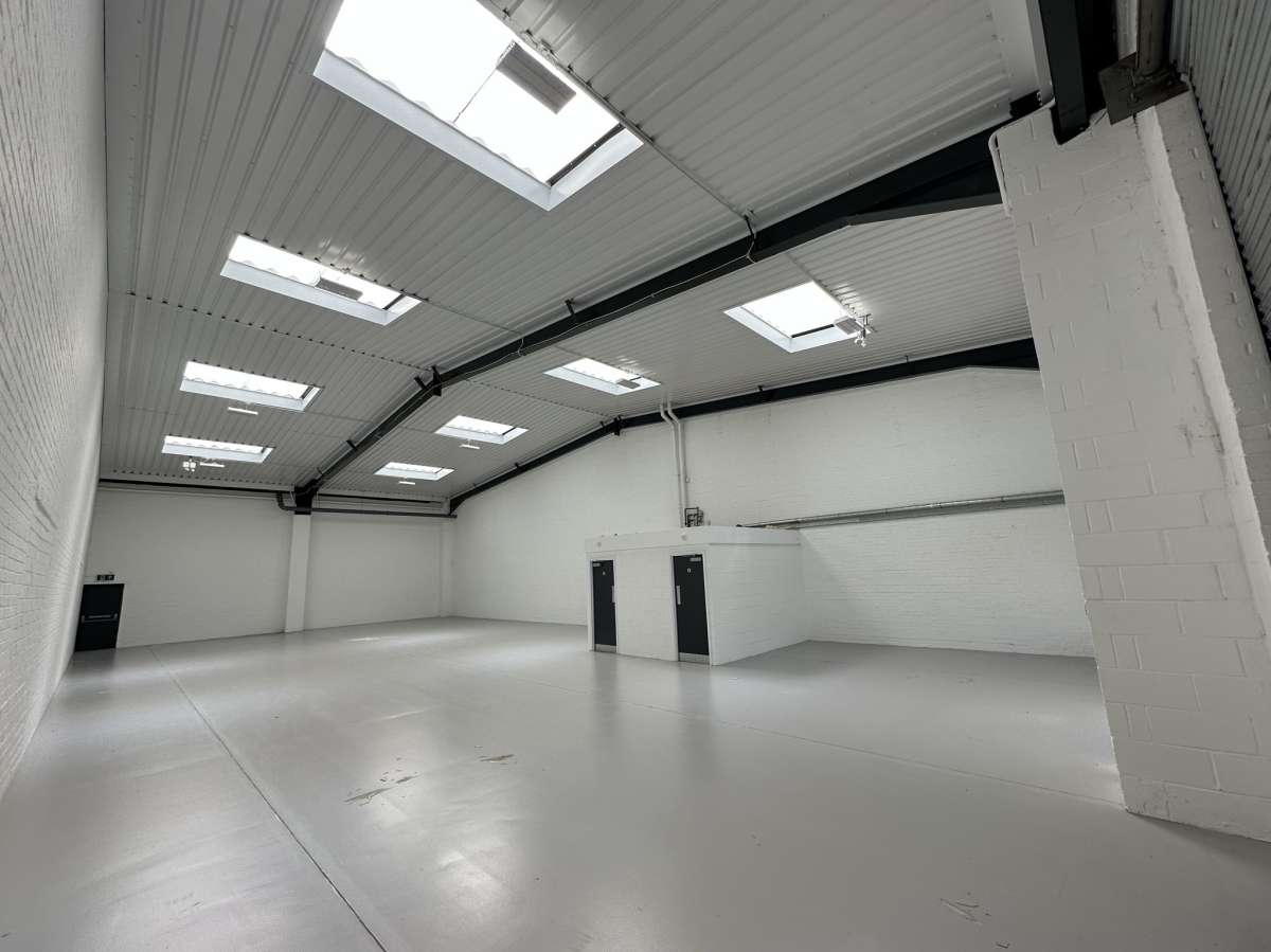 Industrial Unit in Eastbourne - photo 2