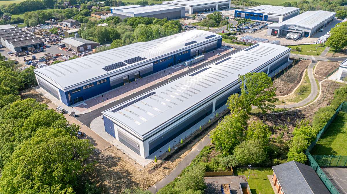 Industrial Unit in Burgess Hill - photo 4