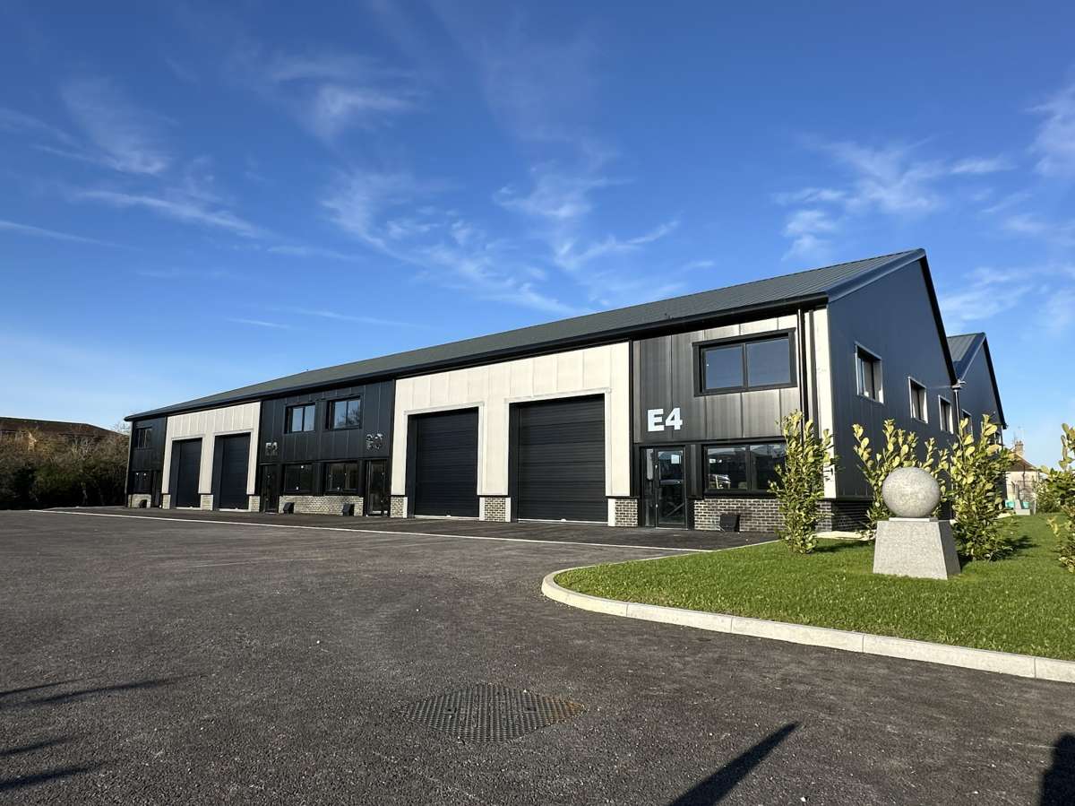 Industrial Unit in Eastbourne - photo 2