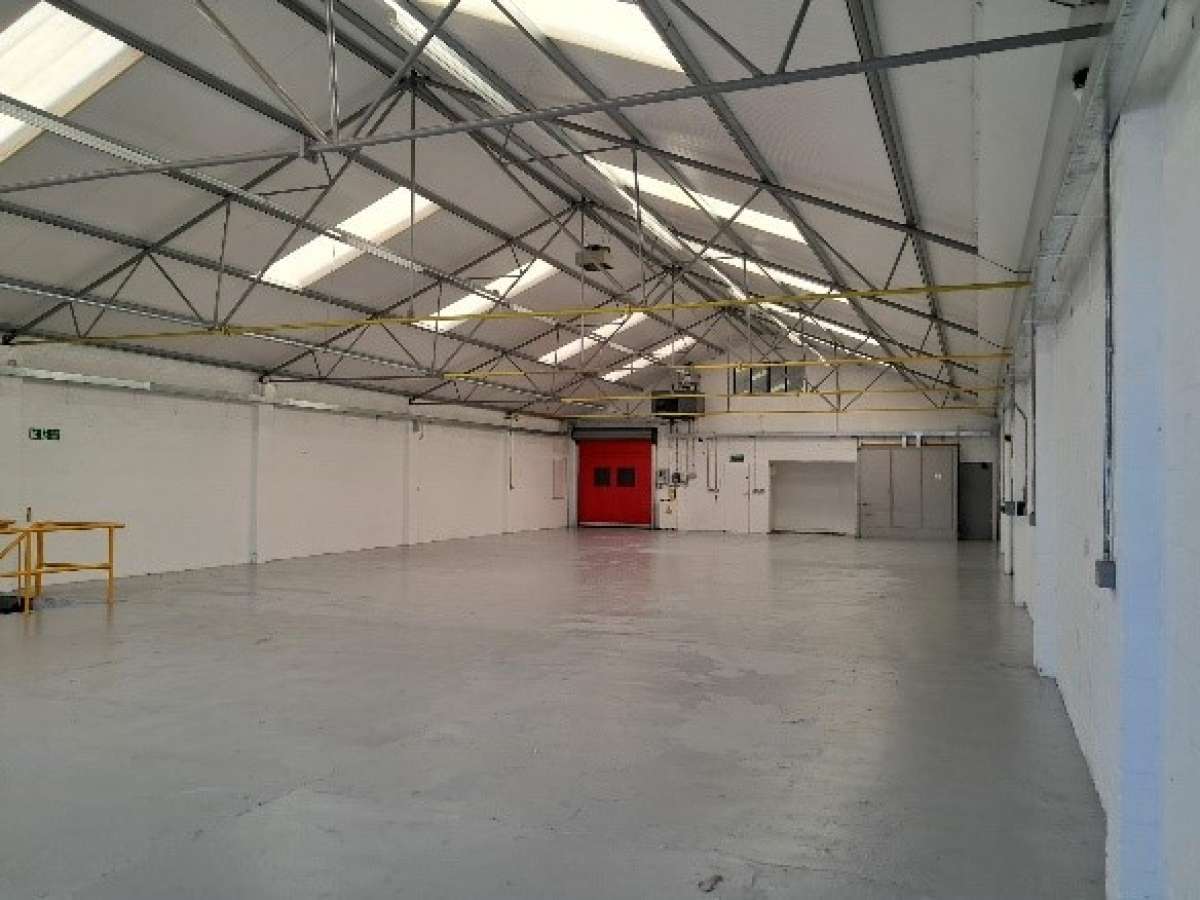 Industrial Unit in Chessington - photo 4