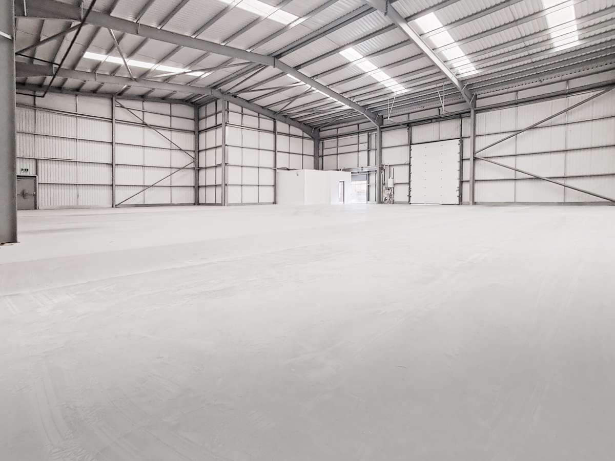 Industrial Unit in London - photo 3