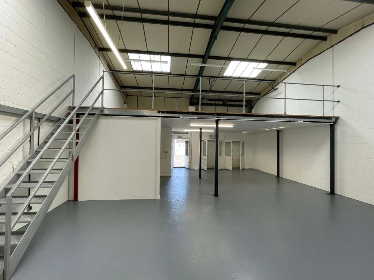 Industrial Unit in Banbury - photo 3