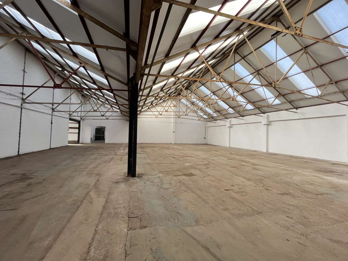 Industrial Unit in Exeter - photo 3