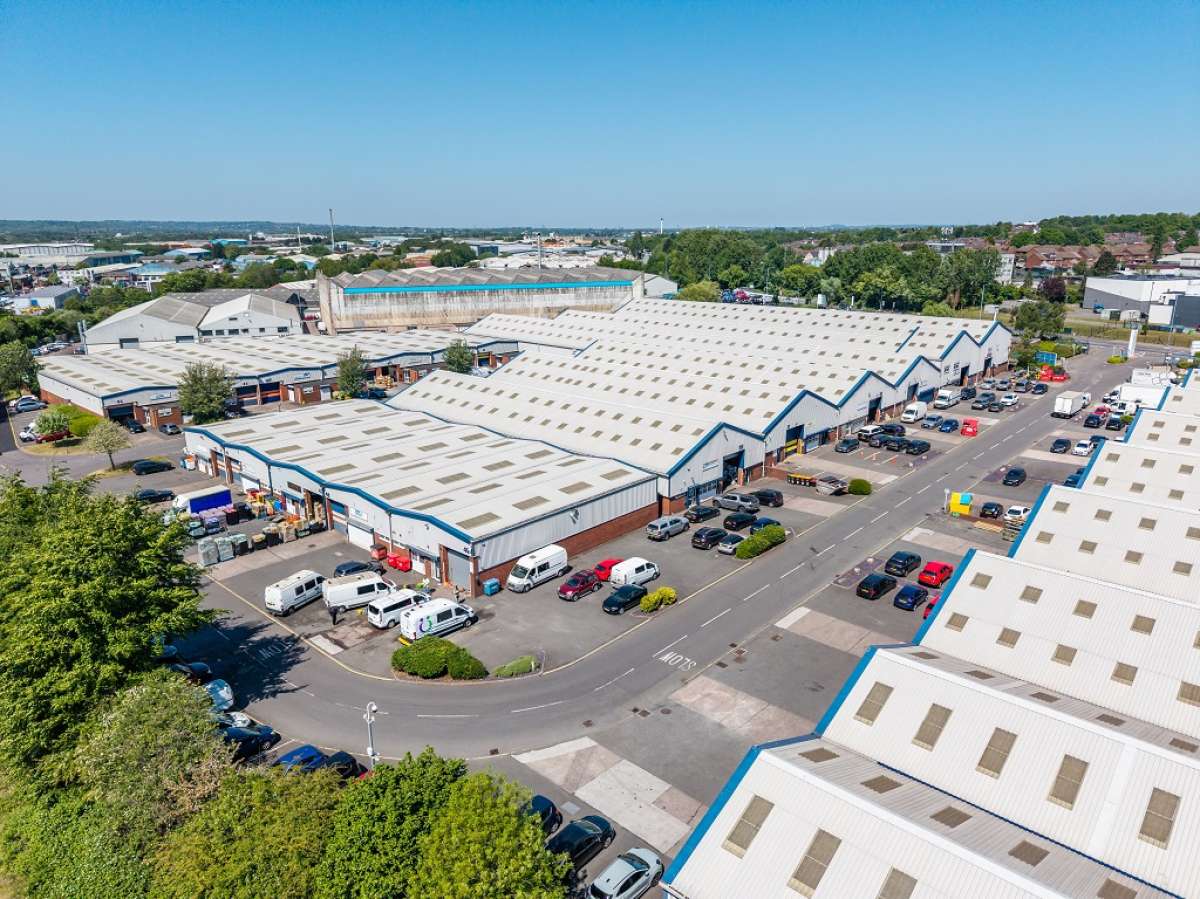 Industrial Unit in West Bromwich - photo 2
