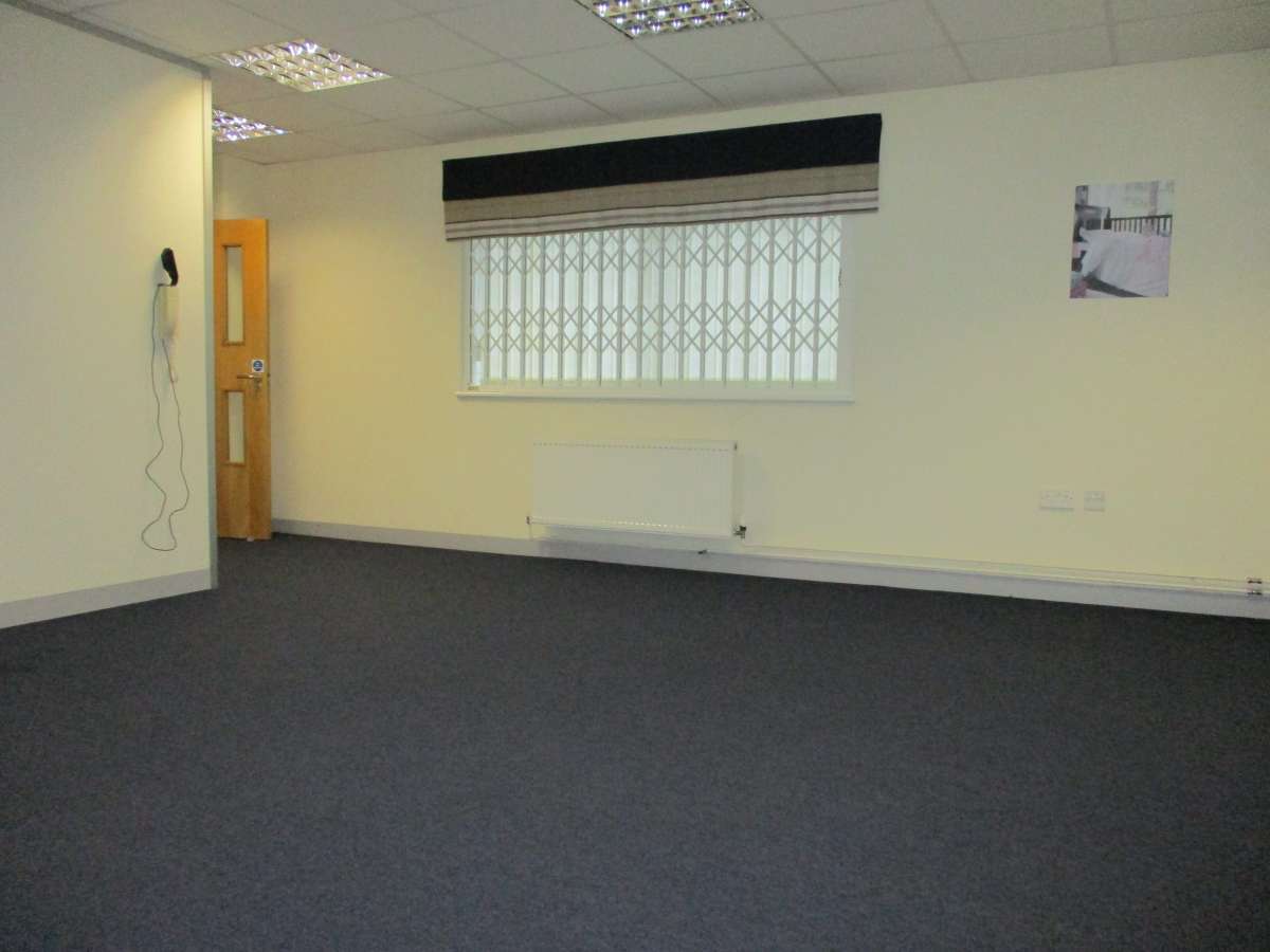 Industrial Unit in Retford - photo 3