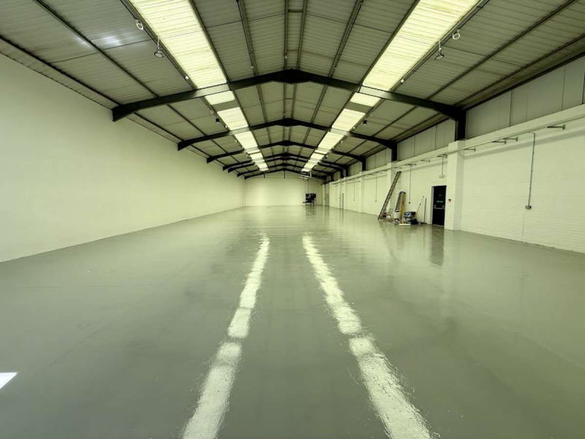 Industrial Unit in Poole - photo 2