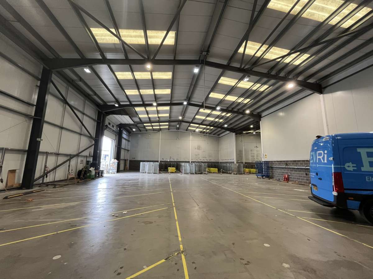 Industrial Unit in London - photo 4