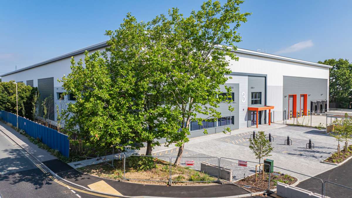 Industrial Unit in Fareham - photo 4