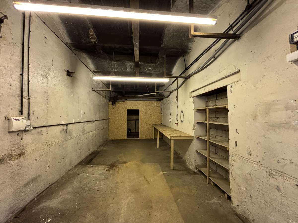 Industrial Unit in Halifax - photo 2