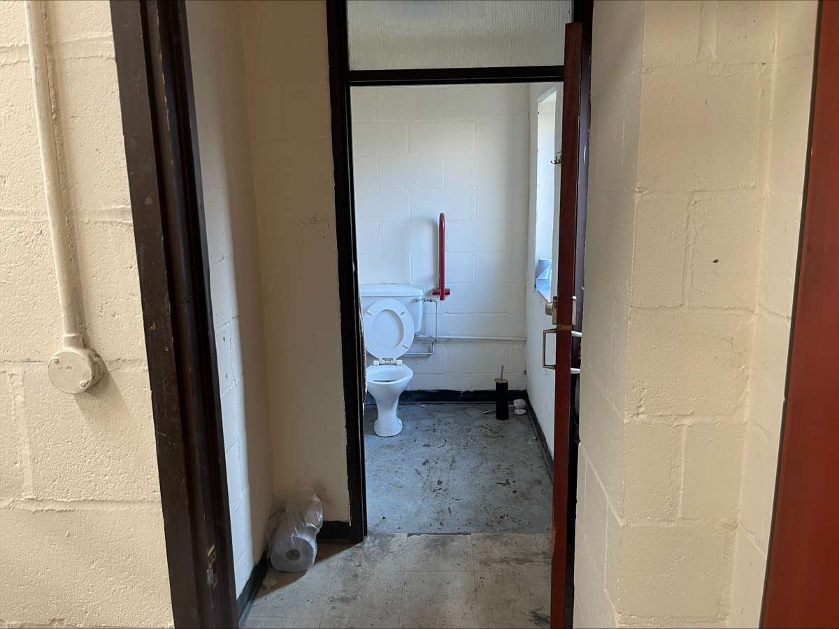 Industrial Unit in Boston - photo 4