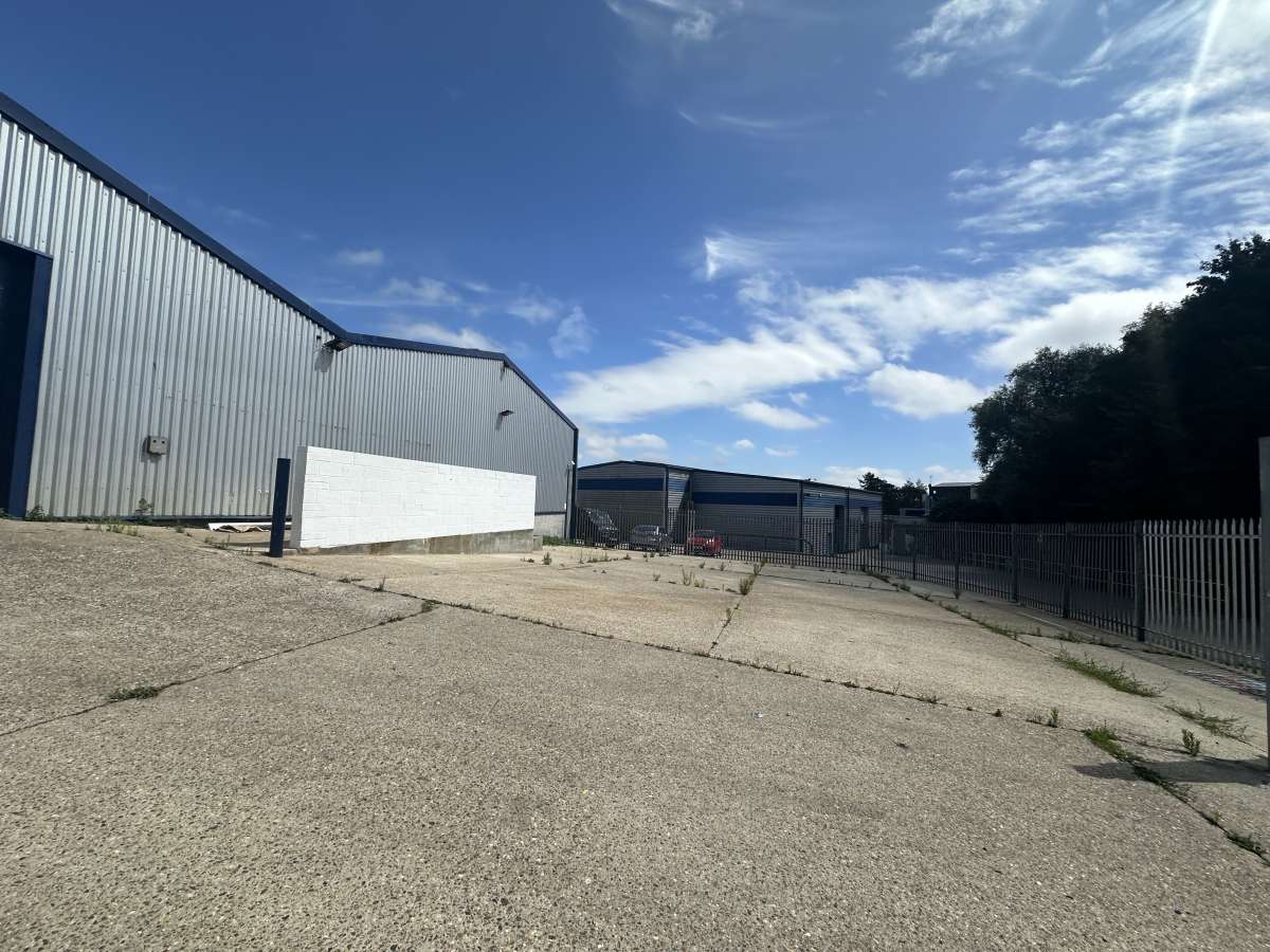 Industrial Unit in Ashford - photo 3