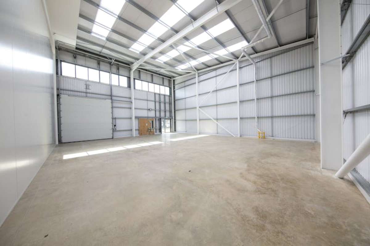 Industrial Unit in Wimborne - photo 4
