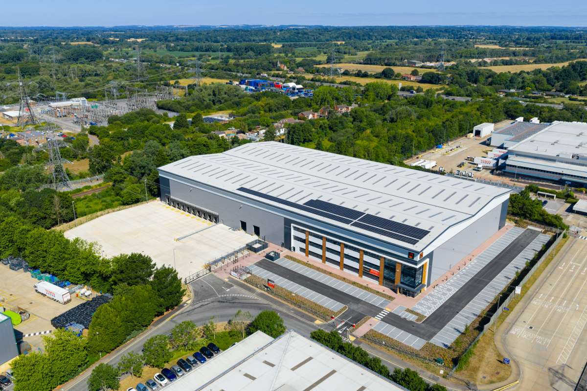 Industrial Unit in Nursling - photo 2