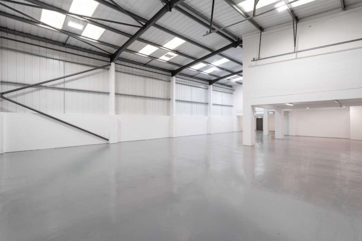 Industrial Unit in Alton - photo 3