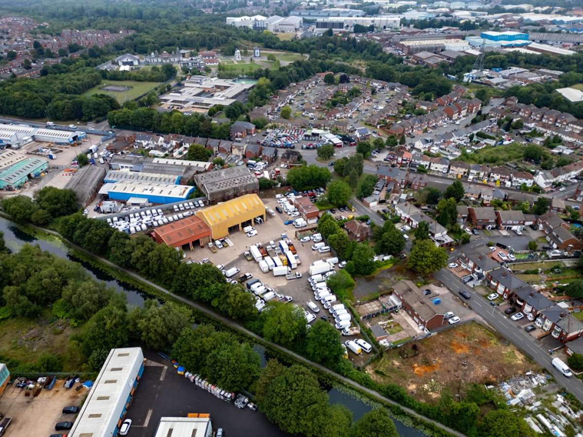 Industrial Unit in Oldbury - photo 3