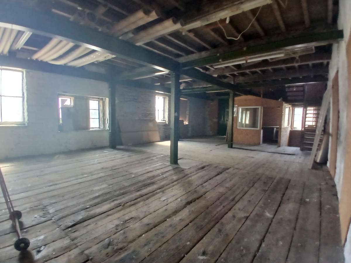 Industrial Unit in Cleckheaton - photo 4