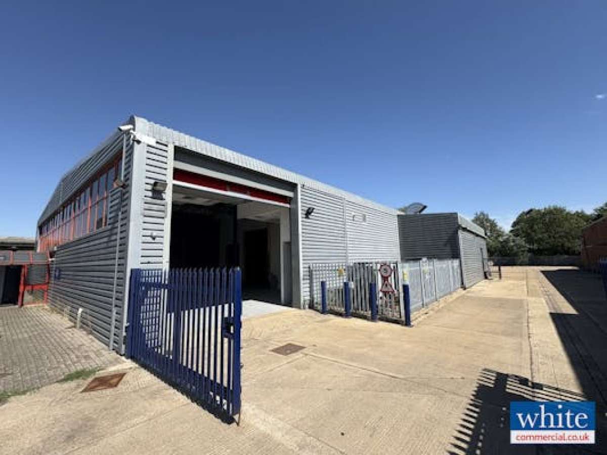 Industrial Unit in Bicester - photo 2