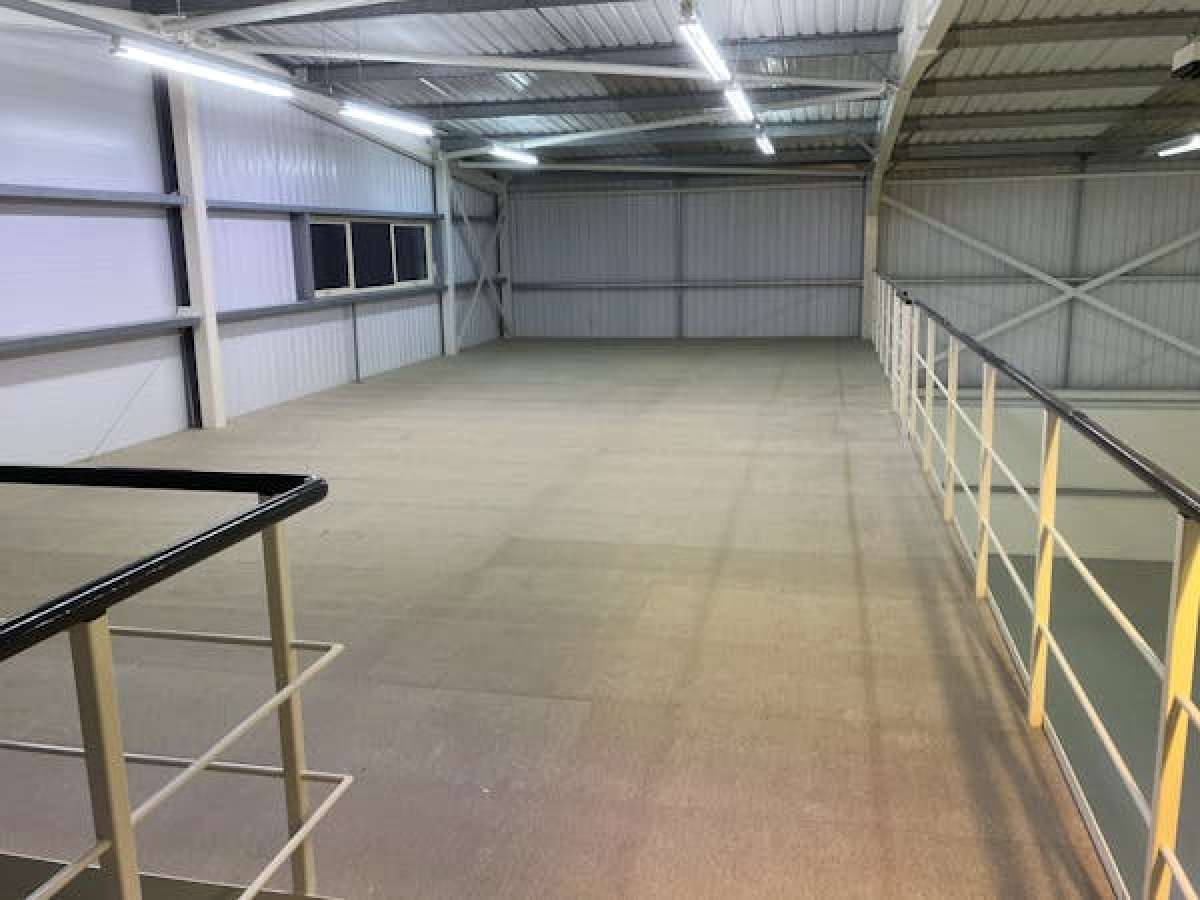 Industrial Unit in Tewkesbury - photo 4