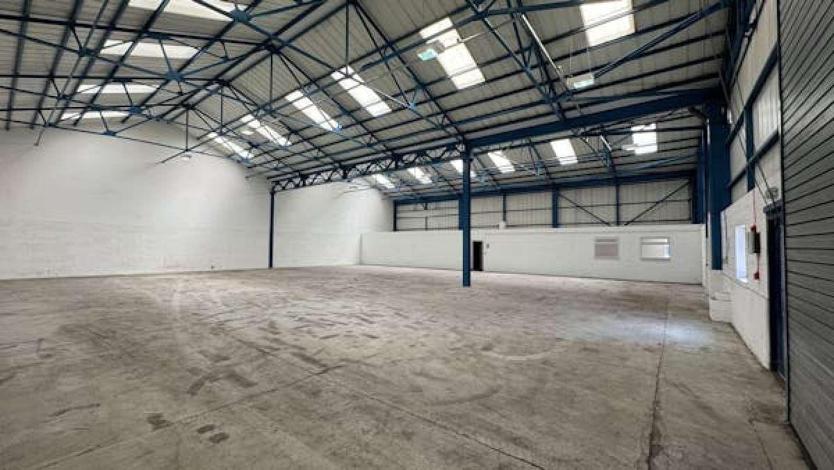 Industrial Unit in Droitwich - photo 2