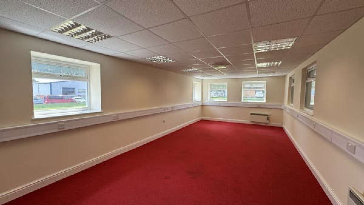 Industrial Unit in Droitwich - photo 4