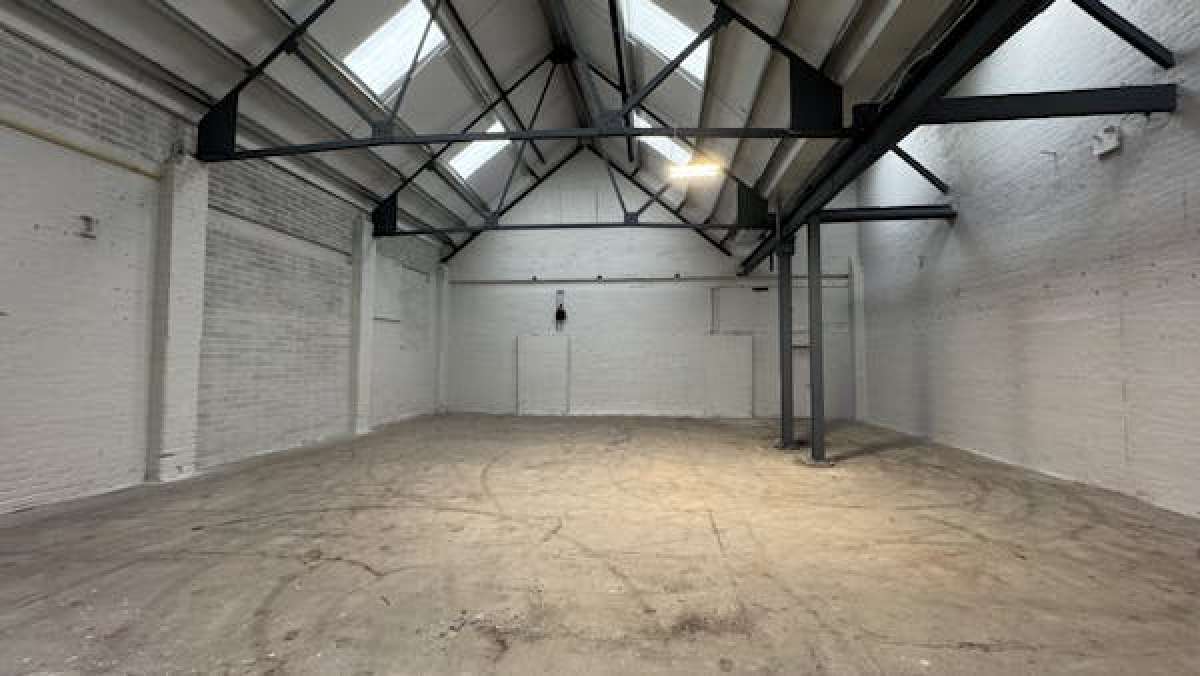 Industrial Unit in Stourport-On-Severn - photo 2