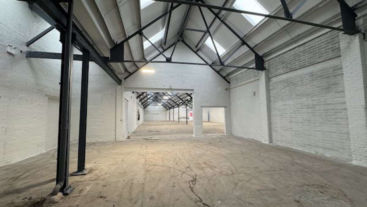 Industrial Unit in Stourport-On-Severn - photo 4