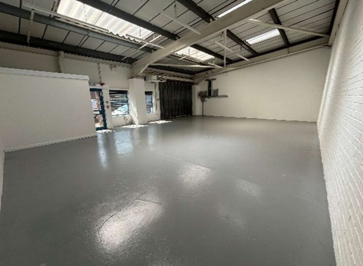 Industrial Unit in Worthing - photo 3