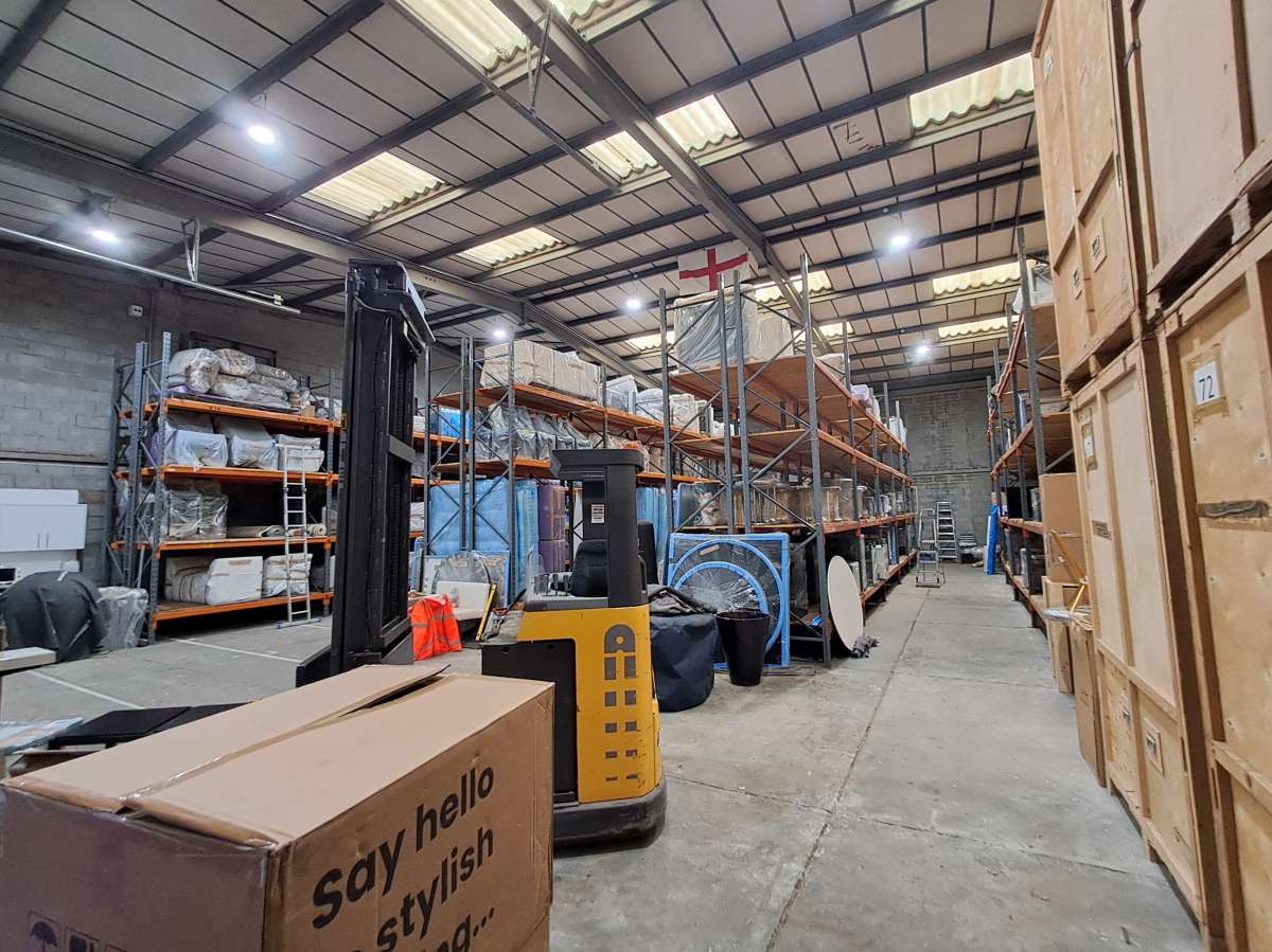 Industrial Unit in London - photo 3